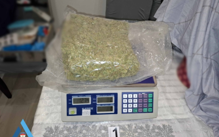 Ötmillió forint értékű marihuána 