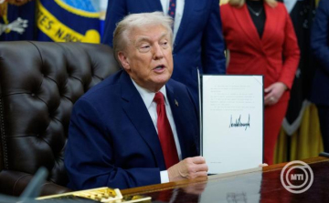 Donald Trump: India beleegyezett, hogy leállítja az orosz kőolaj vásárlását